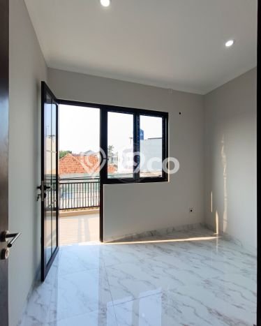Hunian Cantik Modern Lb 90m2 di Pondok Aren, Tangerang Selatan Hunian Cantik Modern Lb 90m2 di Pondok Aren, Tangerang Selatan
