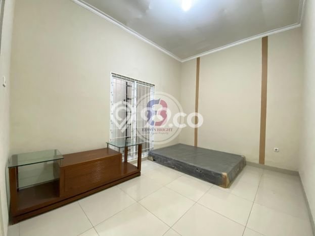 Jual Rumah Strategis Bagus Punya 3 KT di Pondok Aren Tangerang Selatan SHM Jual Rumah Strategis Bagus Punya 3 KT di Pondok Aren Tangerang Selatan SHM