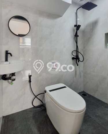 Rumah Strategis Minimalis Lb 150m2 di Serpong Utara, Tangerang Selatan Rumah Strategis Minimalis Lb 150m2 di Serpong Utara, Tangerang Selatan
