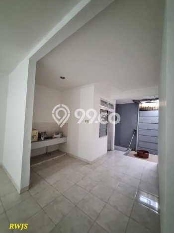For Sale Hunian Rumah Terawat 2 KT di Gading Serpong, Tangerang For Sale Hunian Rumah Terawat 2 KT di Gading Serpong, Tangerang