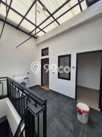 Rumah Luxury Modern Siap Huni di Alam Sutera Tangerang Rumah Luxury Modern Siap Huni di Alam Sutera Tangerang
