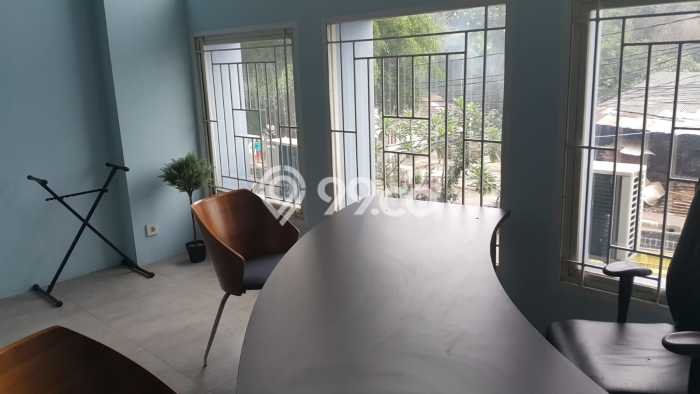 Ruko Dijual di Prime Area Jakarta Barat Luas 235m2 Ruko Dijual di Prime Area Jakarta Barat Luas 235m2