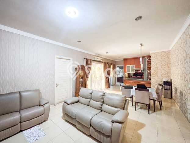 Jual Rumah Mewah Megah Dengan View Cantik di Alam Sutera, Tangerang Jual Rumah Mewah Megah Dengan View Cantik di Alam Sutera, Tangerang