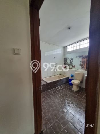 Rumah Elit Modern Tanpa Renovasi di Setiabudi Bandung Rumah Elit Modern Tanpa Renovasi di Setiabudi Bandung