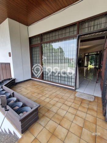 Rumah Elit Modern Tanpa Renovasi di Setiabudi Bandung Rumah Elit Modern Tanpa Renovasi di Setiabudi Bandung