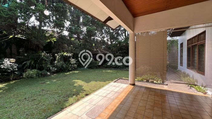 Rumah Elit Modern Tanpa Renovasi di Setiabudi Bandung Rumah Elit Modern Tanpa Renovasi di Setiabudi Bandung