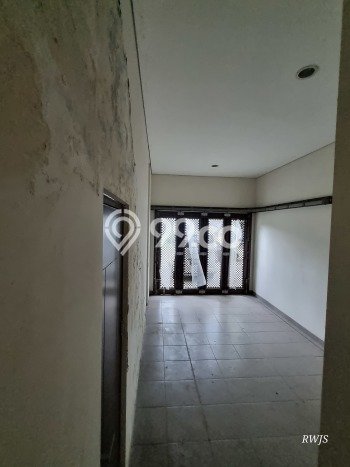 Rumah Eksklusif Siap Huni LT 250m2 di BSD Green Wich, Tangerang Rumah Eksklusif Siap Huni LT 250m2 di BSD Green Wich, Tangerang