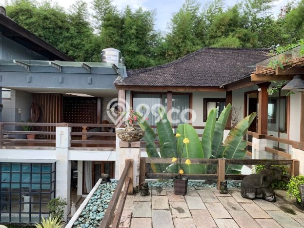 Vila di , Area 1300m2m², Area Asri Vila di , Area 1300m2m², Area Asri