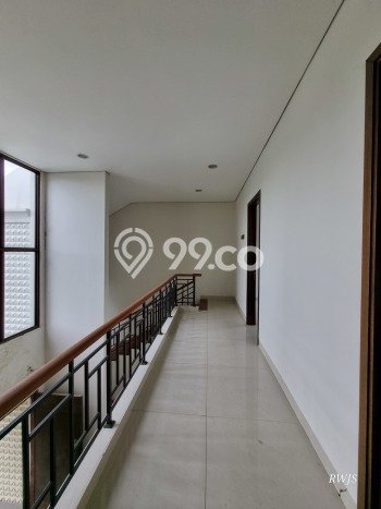Rumah Eksklusif Siap Huni LT 250m2 di BSD Green Wich, Tangerang Rumah Eksklusif Siap Huni LT 250m2 di BSD Green Wich, Tangerang