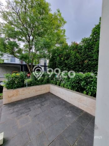Rumah Eksklusif Siap Huni LT 250m2 di BSD Green Wich, Tangerang Rumah Eksklusif Siap Huni LT 250m2 di BSD Green Wich, Tangerang
