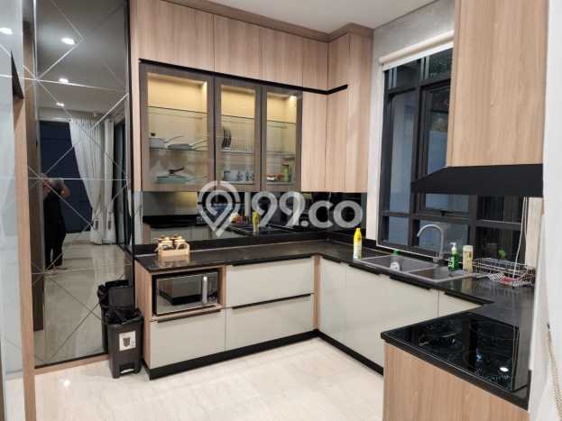 For Sale! Luxury House LT 250m2 Desain Elegan di Tb Simatupang For Sale! Luxury House LT 250m2 Desain Elegan di Tb Simatupang