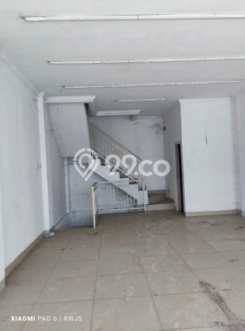 Ruko Dijual di Depok LT 621m2 & LB 653m2 Lokasi Terbaik! Ruko Dijual di Depok LT 621m2 & LB 653m2 Lokasi Terbaik!