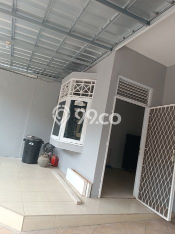 Rumah Lokasi Strategis di Tangerang, Tangerang, Luas 104m² LB 88m² Rumah Lokasi Strategis di Tangerang, Tangerang, Luas 104m² LB 88m²