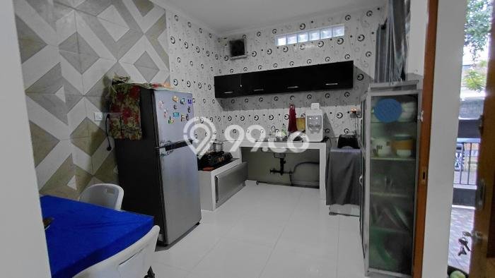 Rumah Luas Asri 3 KT Siap Pakai di Graha Raya Tangerang Selatan Rumah Luas Asri 3 KT Siap Pakai di Graha Raya Tangerang Selatan