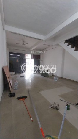 Unit Ruko Disewakan di Harapan Indah di Area Ramai & Strategis Unit Ruko Disewakan di Harapan Indah di Area Ramai & Strategis