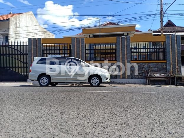 Dijual Rumah Premium dengan Fasilitas Sekitar Lengkap di Banjarsari, Solo Dijual Rumah Premium dengan Fasilitas Sekitar Lengkap di Banjarsari, Solo