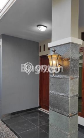 Jual Rumah Favorit Siap Huni LB 120m2 di Colomadu, Karanganyar Jual Rumah Favorit Siap Huni LB 120m2 di Colomadu, Karanganyar