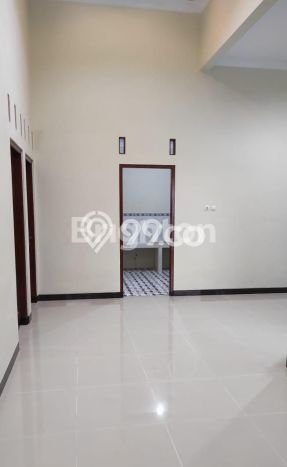 Jual Rumah Favorit Siap Huni LB 120m2 di Colomadu, Karanganyar Jual Rumah Favorit Siap Huni LB 120m2 di Colomadu, Karanganyar