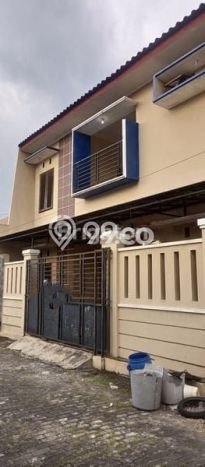 Unit Komersial Dijual di Colomadu Karanganyar Luas Bangunan 200m2 Unit Komersial Dijual di Colomadu Karanganyar Luas Bangunan 200m2
