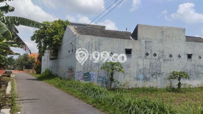 Dijual Tanah di Colomadu Karanganyar Luas 1700m2 SHM Dijual Tanah di Colomadu Karanganyar Luas 1700m2 SHM