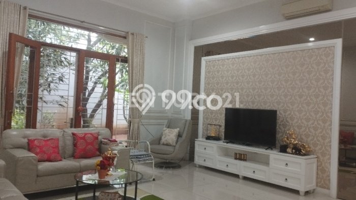 Rumah EXCLUSIVE! di Rawamangun, Jakarta Timur, Luas 560m² LB 200m², HARGA SPESIAL Rumah EXCLUSIVE! di Rawamangun, Jakarta Timur, Luas 560m² LB 200m², HARGA SPESIAL