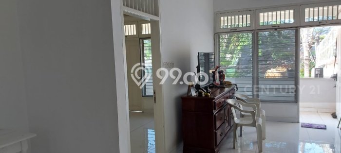 PILIHAN TEPAT! Rumah kawasan Kelapa Gading, 2 KM, Akses Mall, LT 111m² LB 250m² PILIHAN TEPAT! Rumah kawasan Kelapa Gading, 2 KM, Akses Mall, LT 111m² LB 250m²