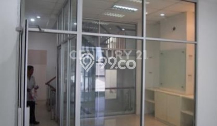 Unit Ruko Dijual di Jakarta Barat LT 100m2 & LB 189m2 Unit Ruko Dijual di Jakarta Barat LT 100m2 & LB 189m2