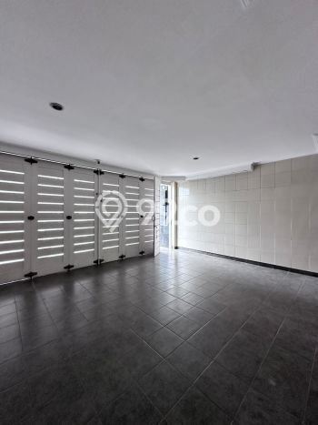 LISTING BARU! Rumah Strategis area Pondok Indah, Luas 252m² Bangunan 364m² LISTING BARU! Rumah Strategis area Pondok Indah, Luas 252m² Bangunan 364m²