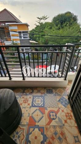 Rumah Strategis Minimalis Lb 100m2 di Kelapa Dua, Tangerang Rumah Strategis Minimalis Lb 100m2 di Kelapa Dua, Tangerang