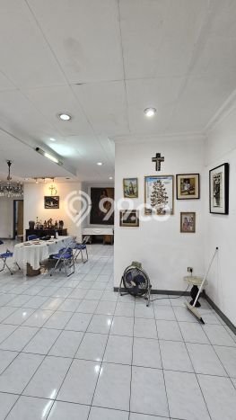 Siap Huni Hunian Elit 12 Kamar di Menteng Dekat ke Mana Saja Siap Huni Hunian Elit 12 Kamar di Menteng Dekat ke Mana Saja