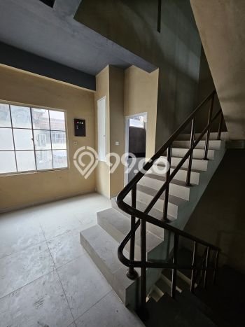 Unit Komersial Disewakan di Tangerang Area Strategis Harga Kompetitif Unit Komersial Disewakan di Tangerang Area Strategis Harga Kompetitif