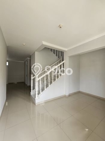 Disewakan! Rumah 3 Kamar Tidur &
3 Kamar Mandi di Lippo Karawaci, Tangerang Disewakan! Rumah 3 Kamar Tidur &
3 Kamar Mandi di Lippo Karawaci, Tangerang