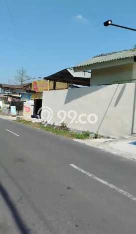 Gudang Bagus Dijual LB 4040m2 Lokasi Strategis Yogyakarta Area Cocok untuk Bisnis Gudang Bagus Dijual LB 4040m2 Lokasi Strategis Yogyakarta Area Cocok untuk Bisnis