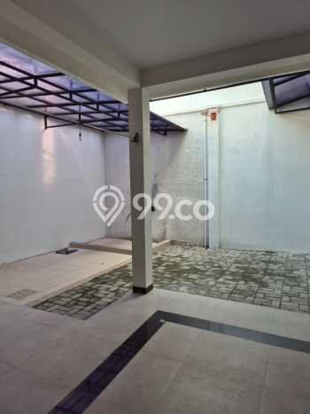 Hunian Cantik Modern Lb 350m2 di Banjarsari, Solo Hunian Cantik Modern Lb 350m2 di Banjarsari, Solo