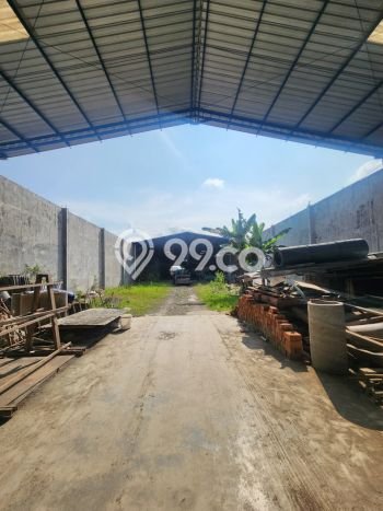 Gudang Dijual di Nguter Sukoharjo dengan Luas Bangunan 2600m2 Gudang Dijual di Nguter Sukoharjo dengan Luas Bangunan 2600m2
