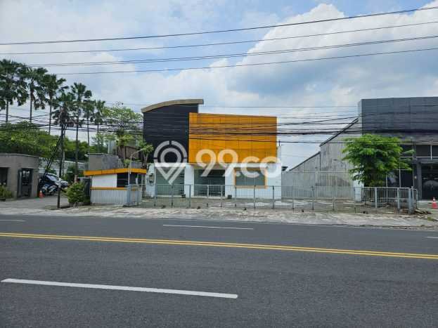 Komersial disewakan di Colomadu Karanganyar dengan luas bangunan 762m2 Komersial disewakan di Colomadu Karanganyar dengan luas bangunan 762m2