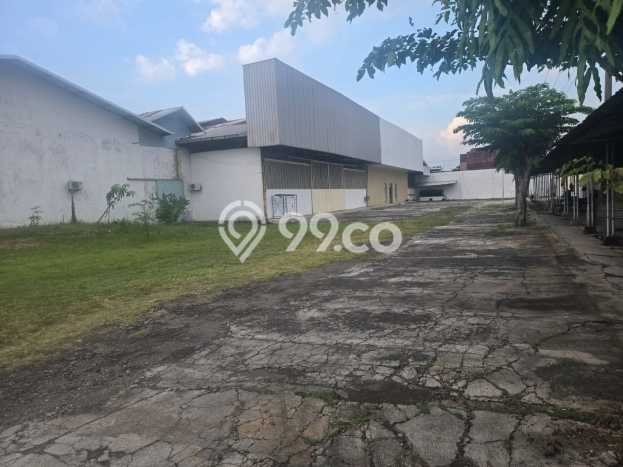 Gudang Disewa di Jaten, Karanganyar, LT 42000m2 / LB 12933m2 Gudang Disewa di Jaten, Karanganyar, LT 42000m2 / LB 12933m2