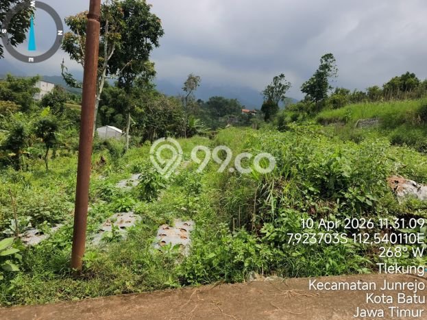 Jarang Ada! Tanah di Junrejo Punya Luas 880m2 SHM Jarang Ada! Tanah di Junrejo Punya Luas 880m2 SHM
