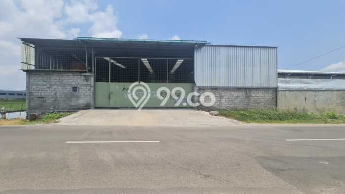 Unit Gudang Dijual di Bendosari Sukoharjo Luas Tanah 2569m2, Luas Bangunan 2569m2 Unit Gudang Dijual di Bendosari Sukoharjo Luas Tanah 2569m2, Luas Bangunan 2569m2