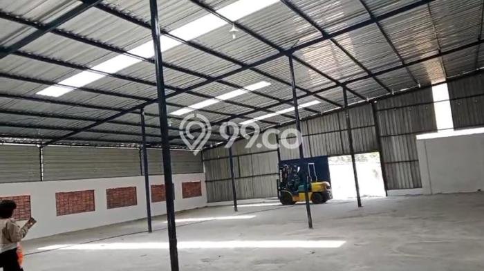 Unit Gudang Disewa Lokasi Banyudono, Boyolali Spesifikasi Luas Bangunan 1500m2 Unit Gudang Disewa Lokasi Banyudono, Boyolali Spesifikasi Luas Bangunan 1500m2