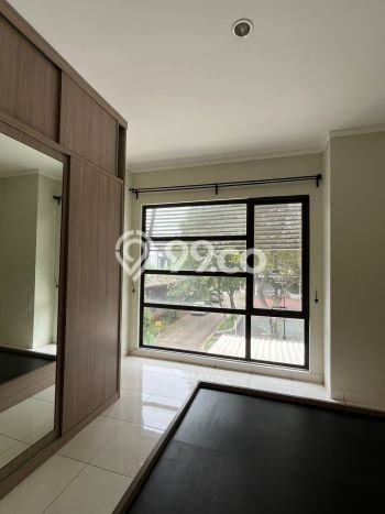 Rumah Area Nyaman di Bintaro, Tangerang Selatan, LT 135m² LB 200m² Rumah Area Nyaman di Bintaro, Tangerang Selatan, LT 135m² LB 200m²