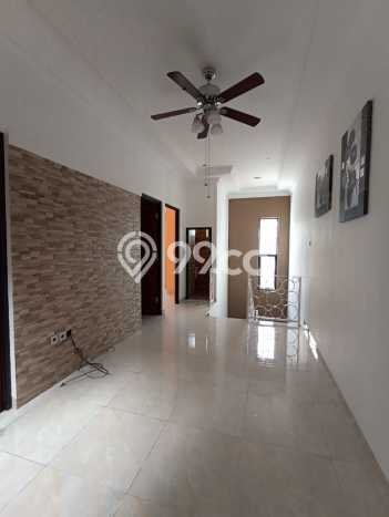 Rumah dengan Lokasi Strategis 3 KT di Bintaro, Tangerang Selatan Rumah dengan Lokasi Strategis 3 KT di Bintaro, Tangerang Selatan