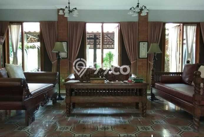 PROPERTI PILIHAN! Rumah di Bintaro, Luas 909m² LB 750m² PROPERTI PILIHAN! Rumah di Bintaro, Luas 909m² LB 750m²