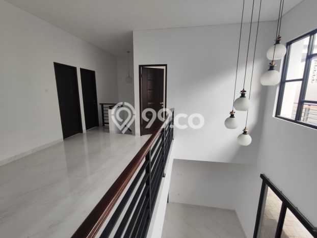 Ready to Use! Luxury House LT 180m2 Desain Elegan di Bintaro Ready to Use! Luxury House LT 180m2 Desain Elegan di Bintaro