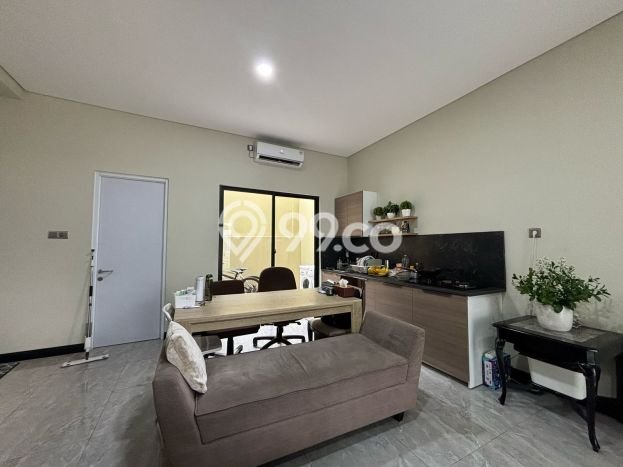 Rumah Luas Asri 4 KT Siap Huni di Bintaro Tangerang Selatan Rumah Luas Asri 4 KT Siap Huni di Bintaro Tangerang Selatan