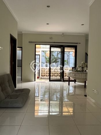 Rumah Area Nyaman di Bintaro, Tangerang Selatan, LT 135m² LB 200m² Rumah Area Nyaman di Bintaro, Tangerang Selatan, LT 135m² LB 200m²