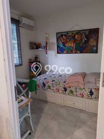 Hunian Nyaman Asri 2 KT Siap Huni di Bintaro Tangerang Selatan Hunian Nyaman Asri 2 KT Siap Huni di Bintaro Tangerang Selatan