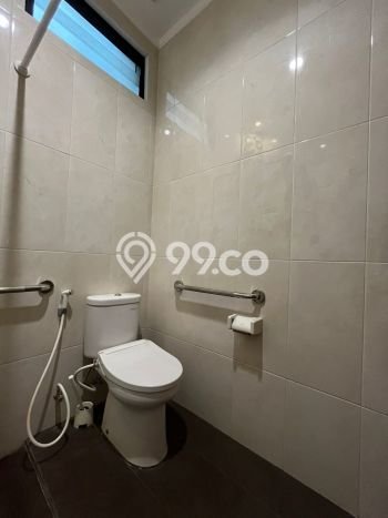 Rumah Area Nyaman di Bintaro, Tangerang Selatan, LT 135m² LB 200m² Rumah Area Nyaman di Bintaro, Tangerang Selatan, LT 135m² LB 200m²