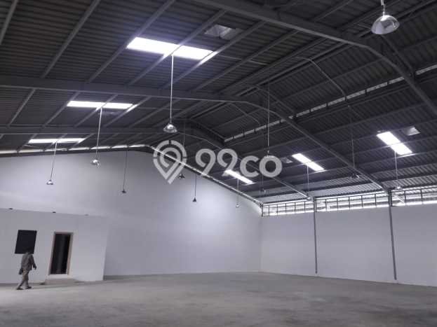 AREA PREMIUM! Gudang di Telukjambe, Luas 720m², Lokasi Strategis AREA PREMIUM! Gudang di Telukjambe, Luas 720m², Lokasi Strategis