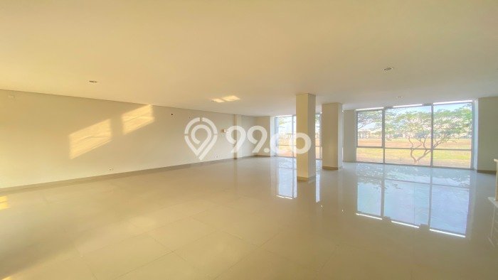 LOKASI PREMIUM! Ruko di Gading Serpong, Luas 324m², Area Bisnis LOKASI PREMIUM! Ruko di Gading Serpong, Luas 324m², Area Bisnis